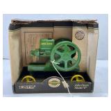 ERTL 1/16 SCALE JOHN DEERE MODEL E TOY ENGINE IN