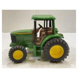 ERTL 1/16 SCALE JOHN DEERE CAB OVER TOY TRACTOR