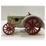 ERTL 1/16 SCALE FORDSON TOY TRACTOR