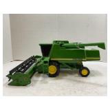 ERTL 1/16 SCALE JOHN DEERE COMBINE TOY W/SOYBEAN