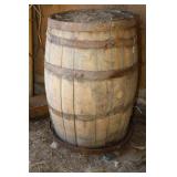 WOOD WHISKEY BARREL