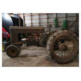 JOHN DEERE B TRACTOR - SERIAL #482108 - RAN WHEN