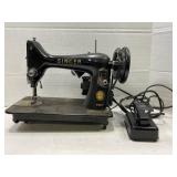 SINGER 99K SEWING MACHINE CAT NO. RFJ5-8