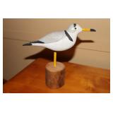 Shorebird carving by Winfred Barrett Chincoteague