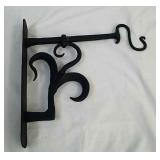 cast iron hanger 14x 15.5 in