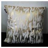 New 18x18-in throw pillow