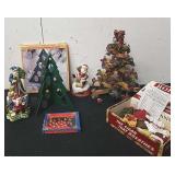 Christmas tree ornament stand, Musical santas, 18