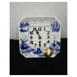 Vintage 8.5 in decorative clock it does have a