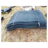 pallet ofï¿½" rubber mats, 20+ mats mostly 4