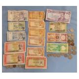 Coins & bills of Bahrain (10/1), Oman (6/11)