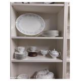 Dinnerware set