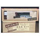 Tyco& Laconia  Train Cars   In boxes