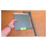 SMALL PAPER CUTTER