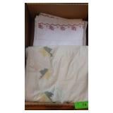 GARNET HILL TWIN FLAT SHEET & 2 CASES, COLDWATER >