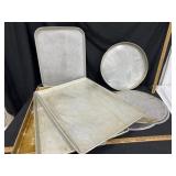 Metal trays & pizza pans