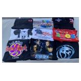 W - LOT OF 9 GRAPHIC TEES VAR SIZES (Q15)