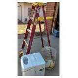 K - FOLDING LADDER, BIRD CAGE, ICE MAKER