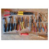 T - WIRE STRIPPERS,CHISELS,WIRE CUTTERS ETC