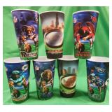 N -  VINTAGE 3D OFFICIAL NFL DRINKING CUPS(E57)