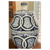 X - VINTAGE BLUE & WHITE WARE JAR W/ LID (L13)