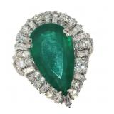 18k Gold 8.53 ct Natural Emerald & Diamond Ring