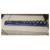 16 piece 1/2-in driver socket set metric