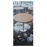 31 inch outdoor patio table round