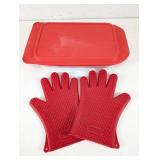 Pyrex Glass Baking Dish & Silicone Oven Gloves