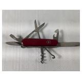 (1) Victorinox Swiss Army Knife Multi-Tool