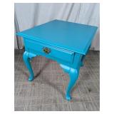 (1) Vintage Kincaid Cherry Side Table