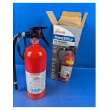 (1) Kidde Fire Extinguisher