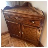 DR- OAK CORNER CABINET