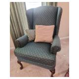 UPHOLSTERED CHAIR