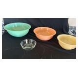 4 PYREX BOWLS