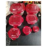 SET OF 7 - SQUARE LOCK AND LOCK - LOCK TOP FOOD STORAGE CONTAINERS