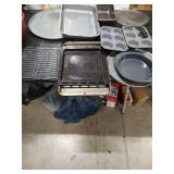 BAKING PANS - MUFFIN PANS - LOAF PAN - PIZZA PANS AND ETC