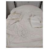 FULL SIZE LACE COMFORTER WITH SHEET AND PILLOW SHAMS -