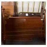 W - CHERRY CANNONBALL POSTER BED