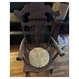 WOODEN ROCKING CHAIR