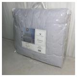 Brand new TWIN 3~pc Quilt oversize Comforter set