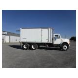 2000 International 6X4 4900 Box Hoist Truck