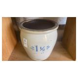 Stoneware crock - 1 1/2 gallon - 9 inches h