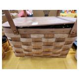 Woven picnic basket 17.5in. X 12in. BASKET VILLE