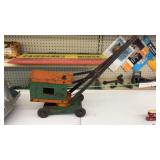 Structo Metal Tin Crane