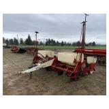 INTERNATIONAL 56 4 ROW PLANTER