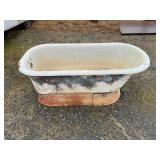 Antique bath tub 5 ft