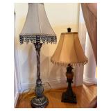 2 table lamps