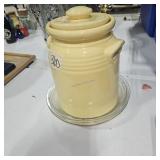 Cookie jar amd pie plate