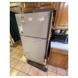 Refrigerator/ Freezer in kitchen.