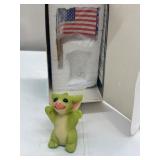 Pocket Dragons Figurine ï¿½Wave Your Flag